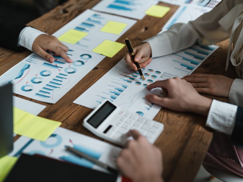 Business,People,Are,Meeting,For,Analysis,Data,Figures,To,Plan
